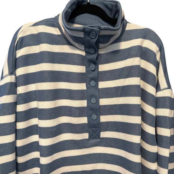 American Eagle AE big hug Henley oversized sweatshirt lived-in blue stripe sz S - Picture 9 of 15
